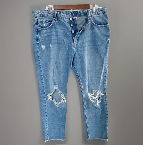 H&M Denim - h&m distressed boyfriend jeans size 16 y2k grunge relaxed fit raw hem button fly